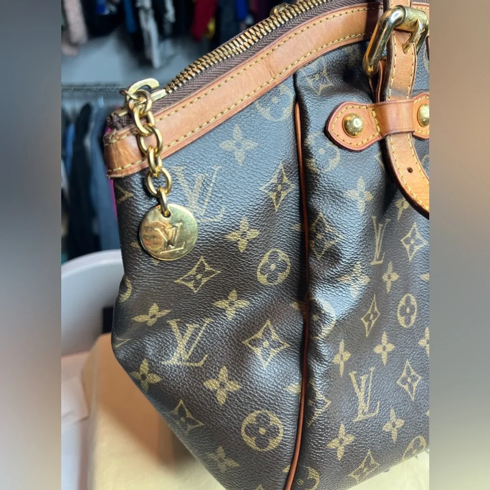 Authentic Louis Vuitton Tivoli - Picture 7 of 12